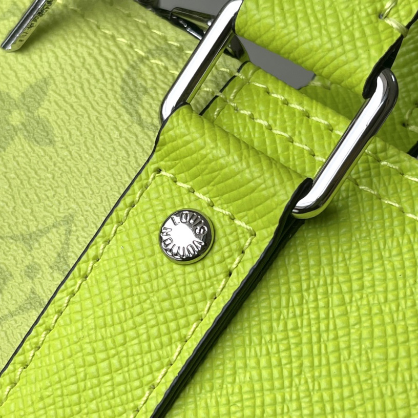 Louis Vuitton Keepall Bandoulière 50   (50 x 29 x 23 cm) M30941 - DopestKickz