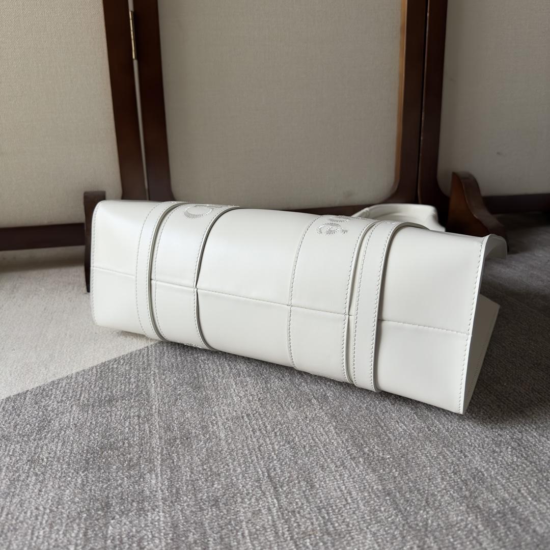 Chloe Medium Woody Tote Bag - DopestKickz