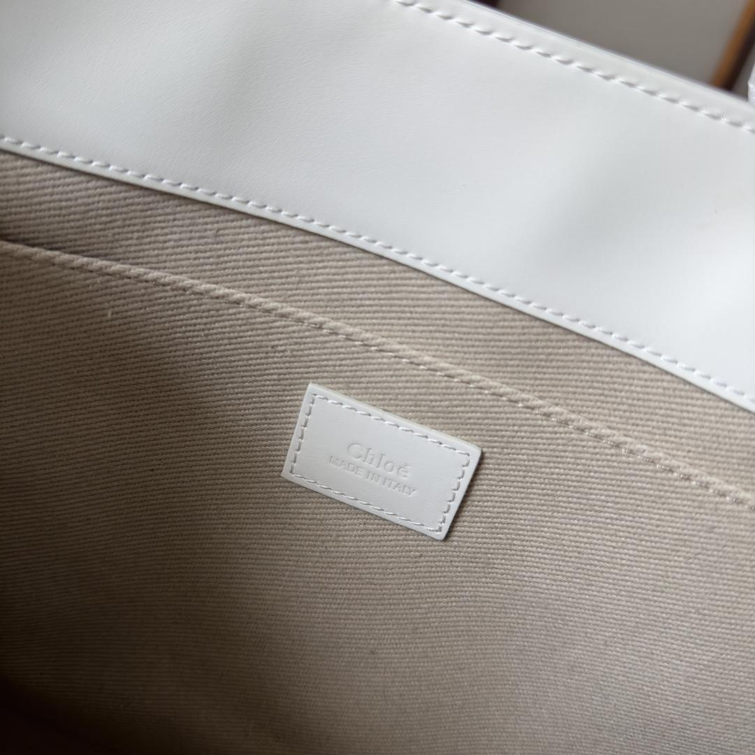 Chloe Medium Woody Tote Bag - DopestKickz