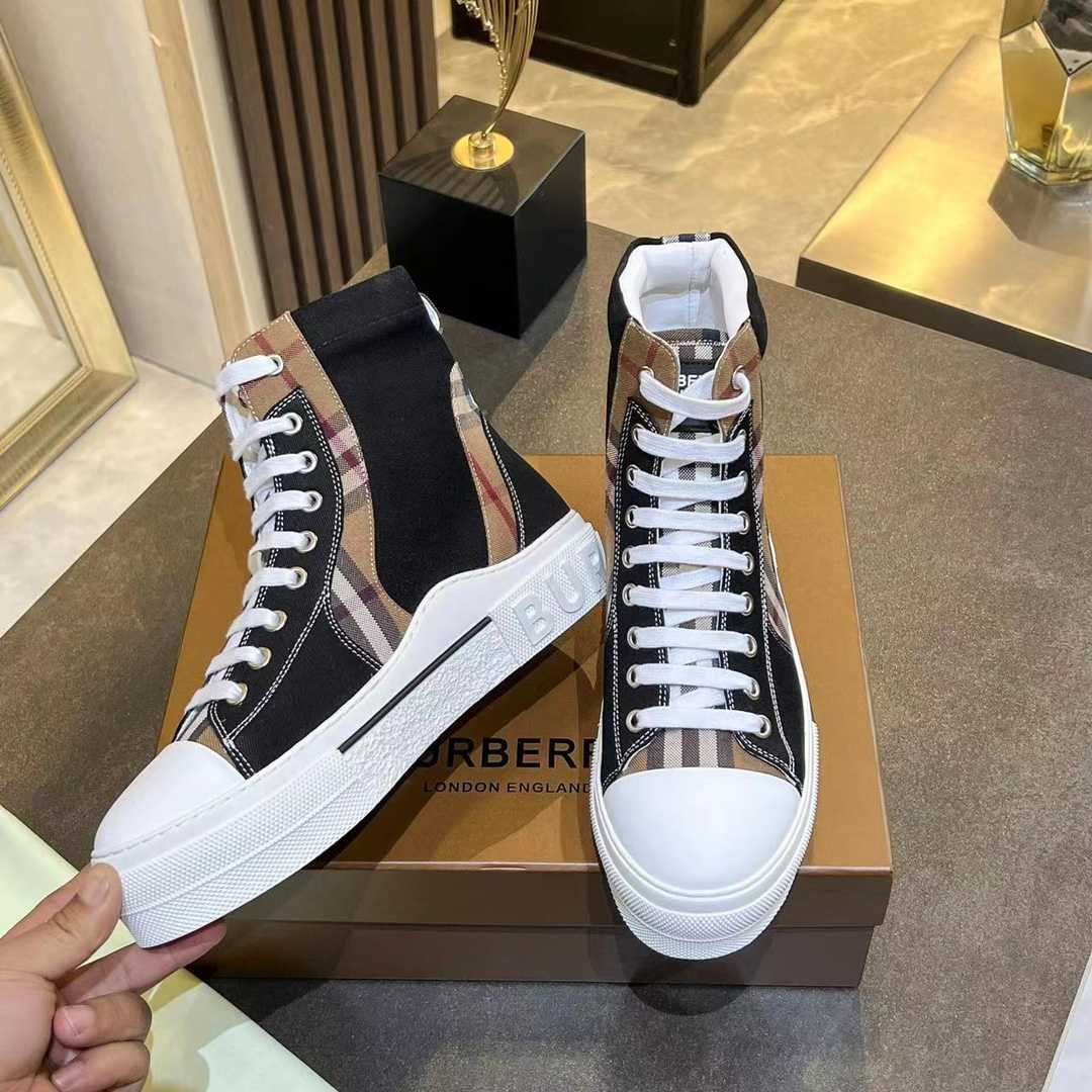 Burberry Vintage Check Lace-up Sneakers - DopestKickz