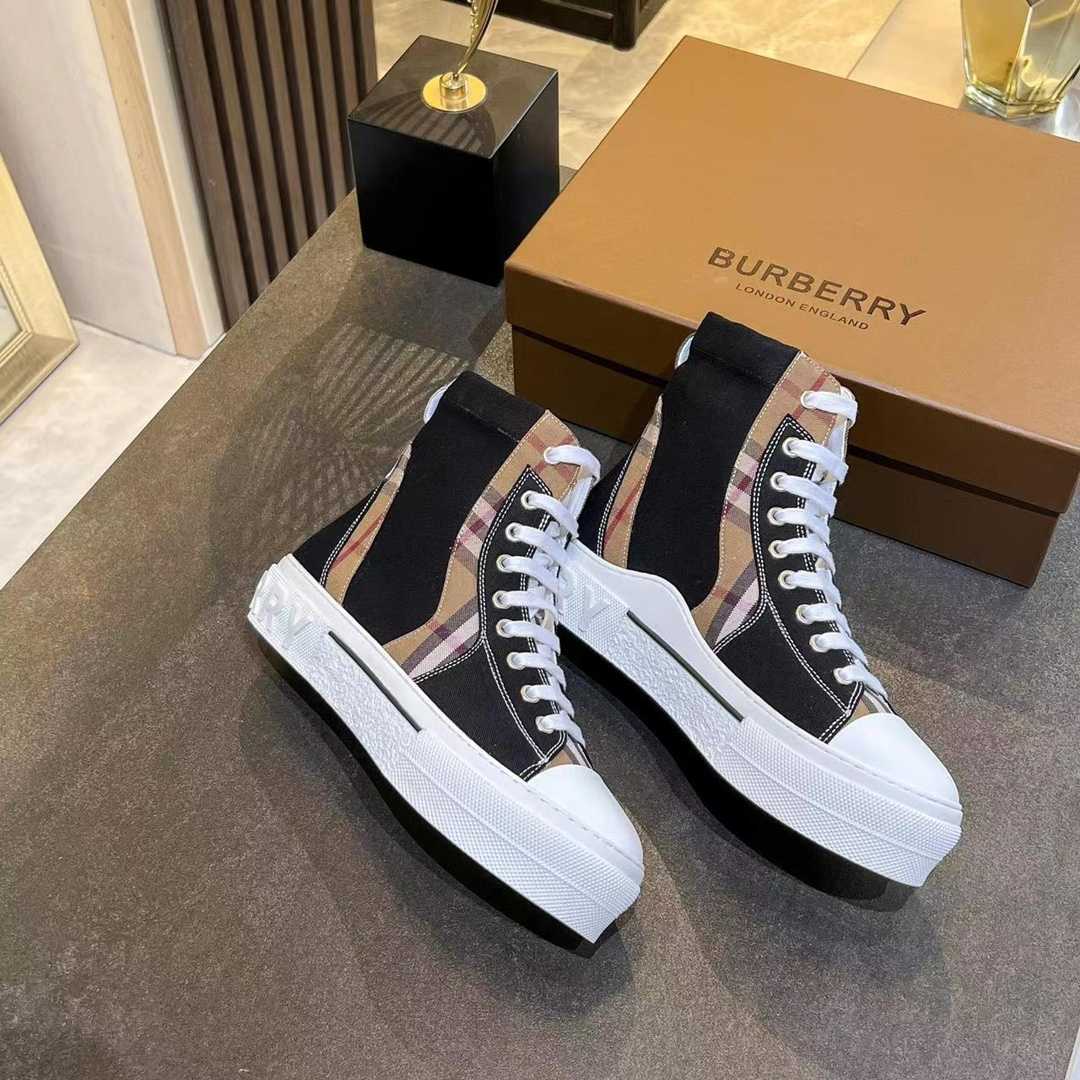 Burberry Vintage Check Lace-up Sneakers - DopestKickz