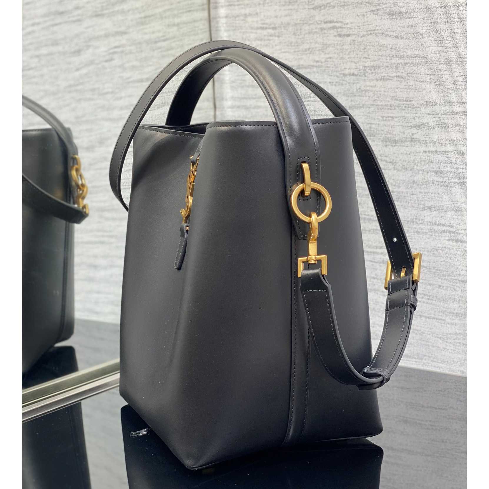 Saint Laurent Le 37 In Shiny Leather - DopestKickz