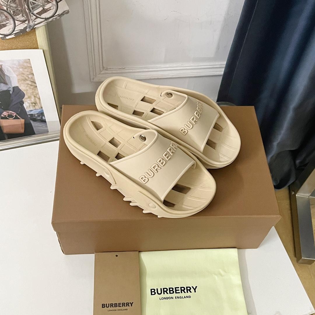Burberry Bucklow logo slides - DopestKickz