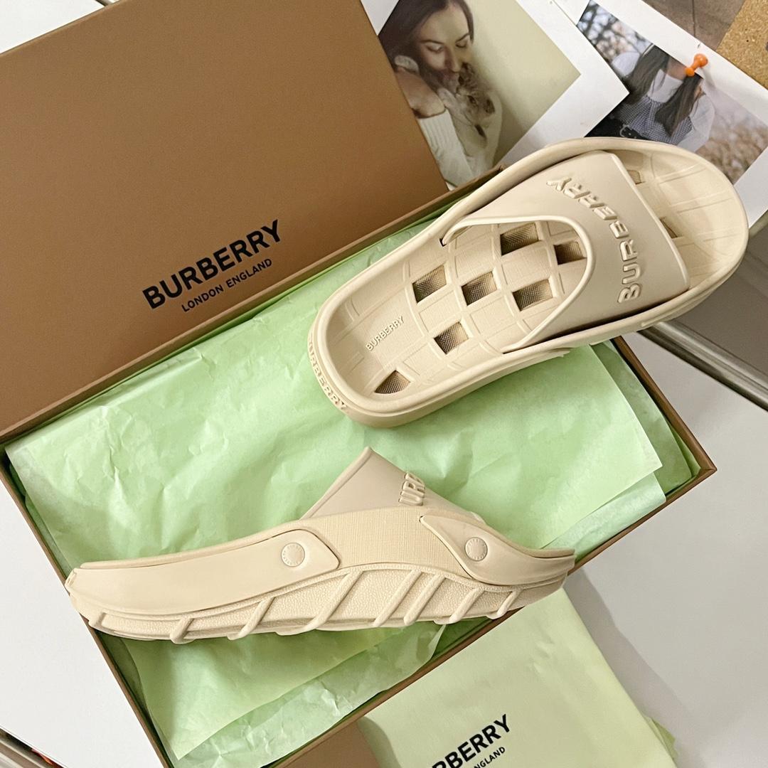Burberry Bucklow logo slides - DopestKickz