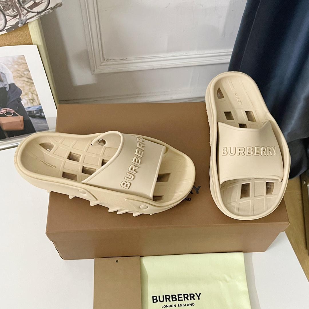 Burberry Bucklow logo slides - DopestKickz