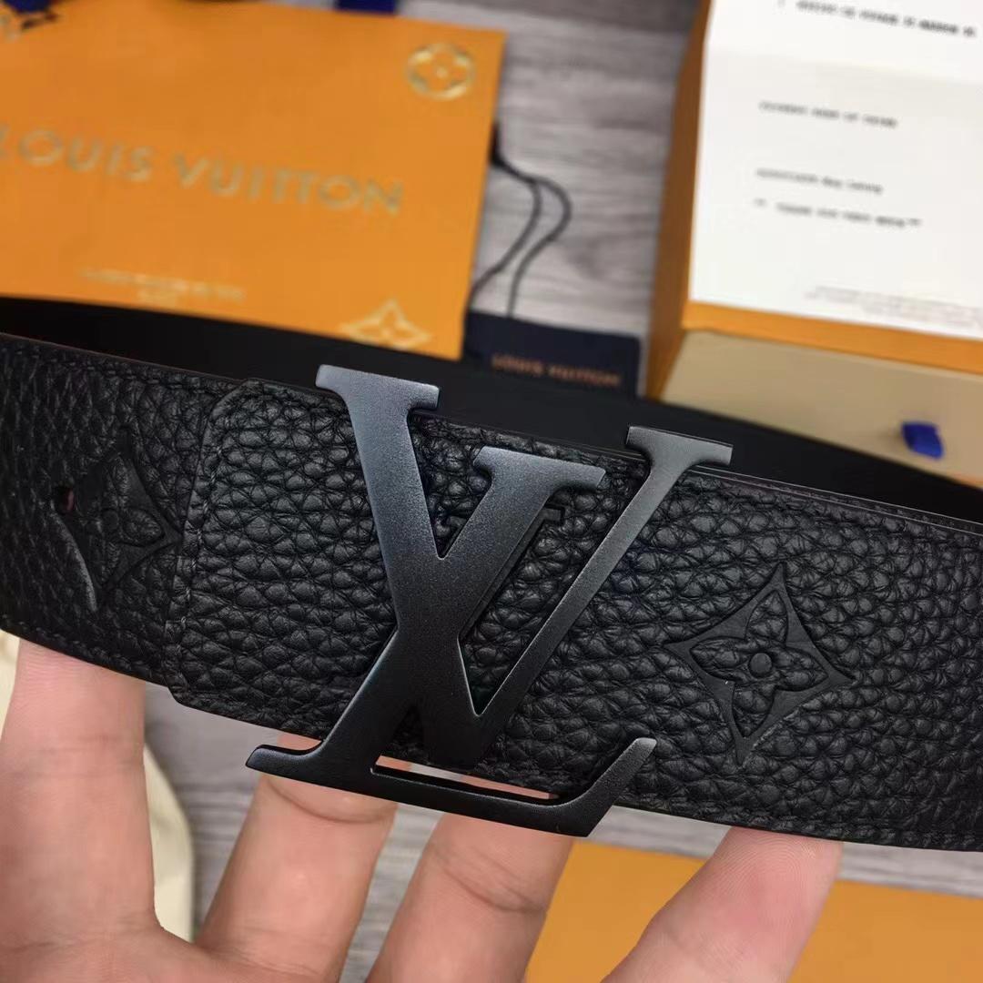 Louis Vuitton LV Initiales 40MM Reversible Belt   M0424Q - DopestKickz