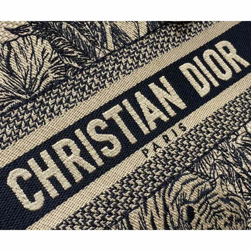 Dior Medium Lady D-lite Bag - DopestKickz