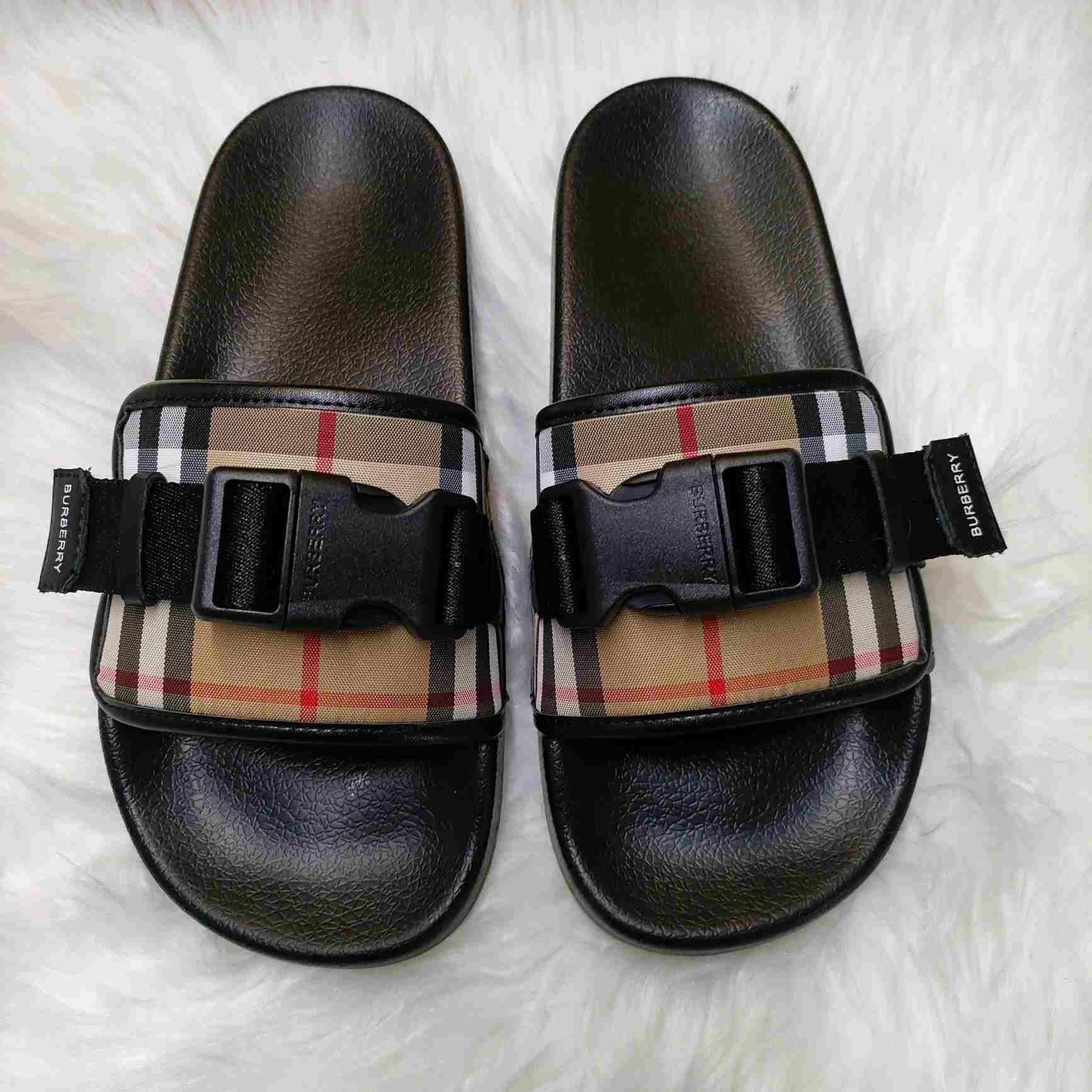 Burberry Buckle-strap Vintage Check Slides - DopestKickz