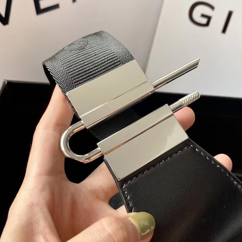 Givenchy Antigona Leather Messenger Bag (25-20-16cm) - DopestKickz