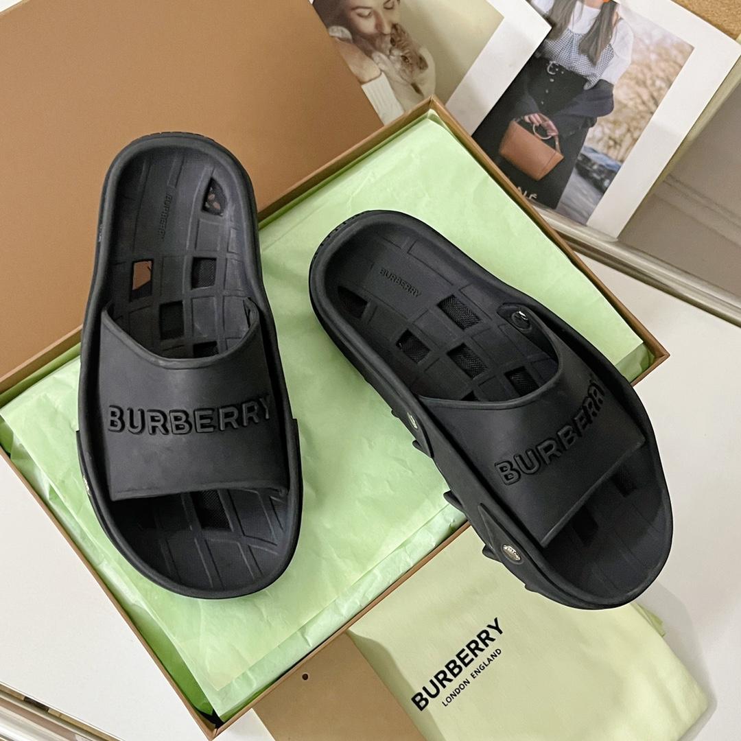 Burberry Bucklow logo slides - DopestKickz
