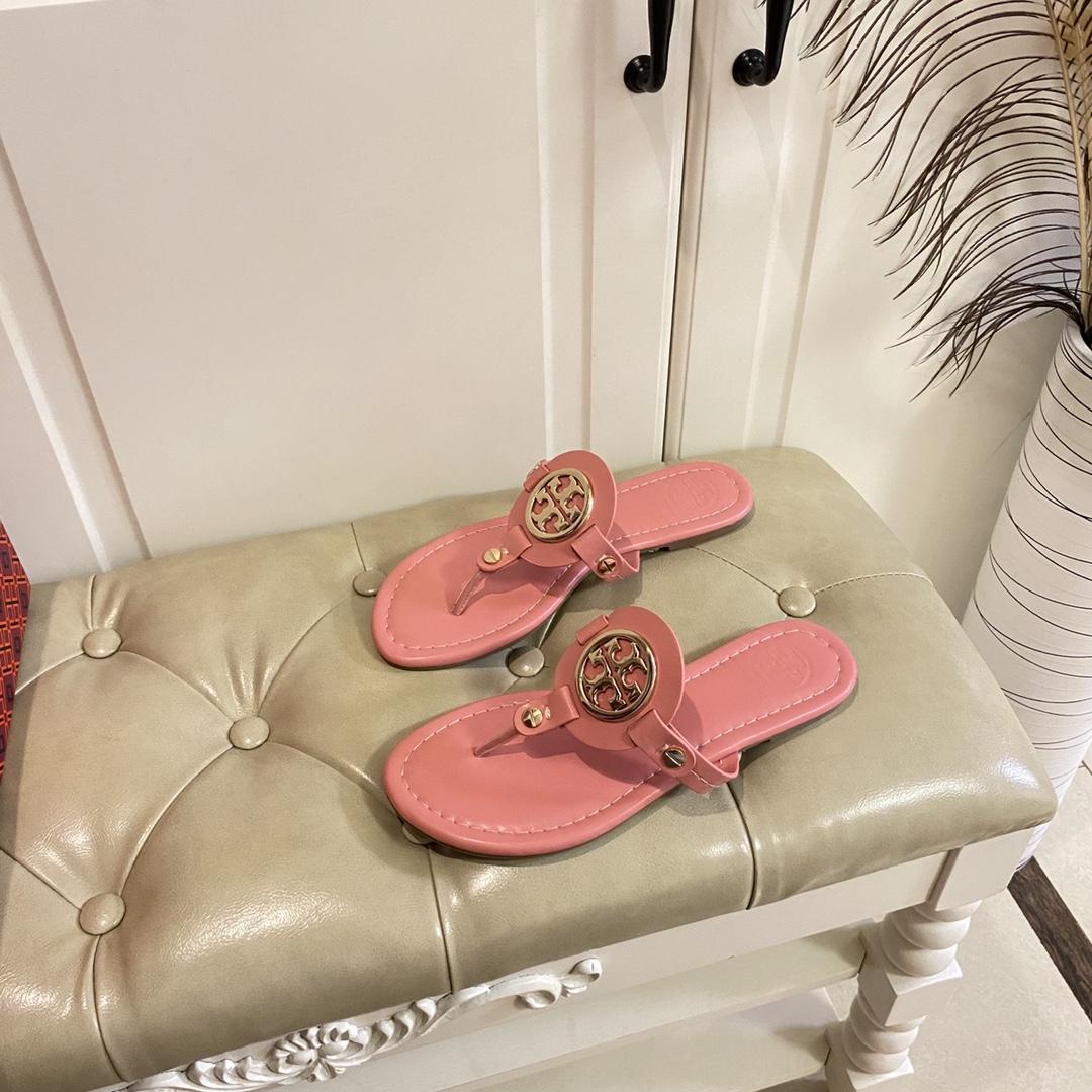 Tory Burch Leather Thong Sandals  - DopestKickz