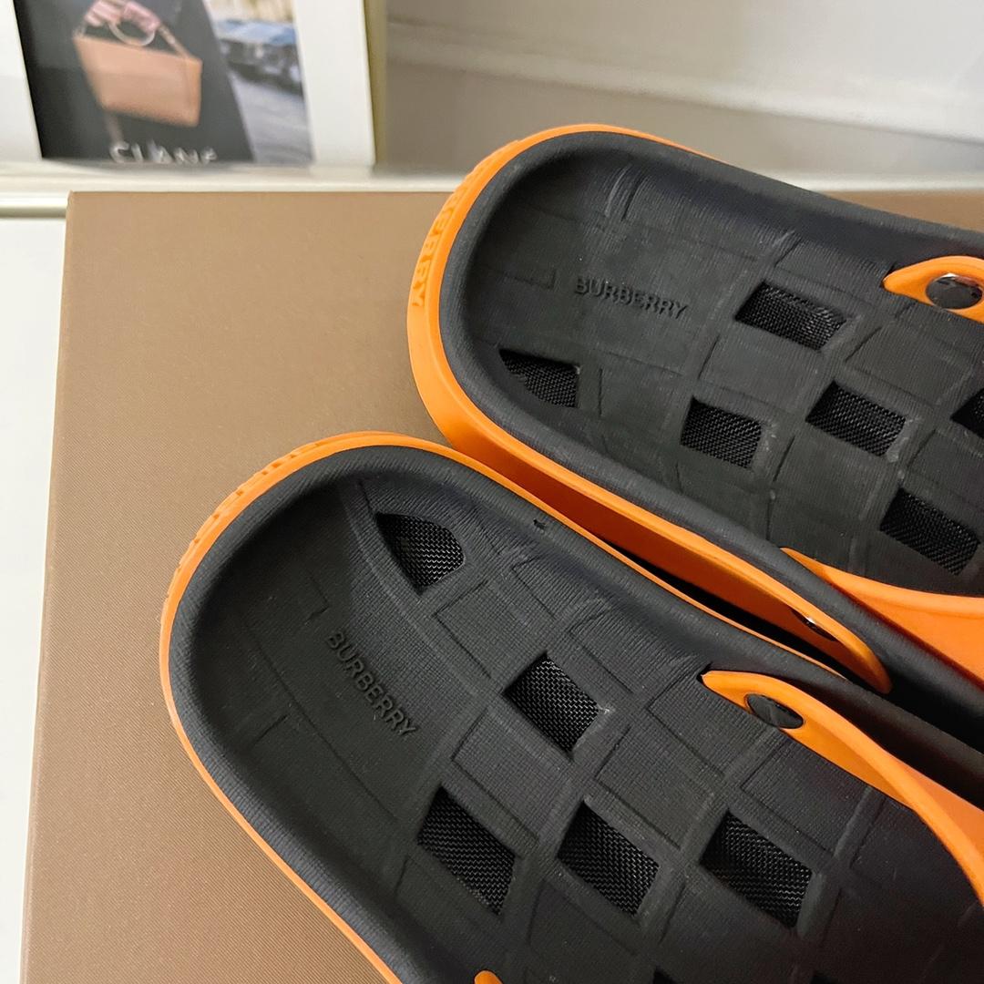 Burberry Bucklow Logo Slides - DopestKickz