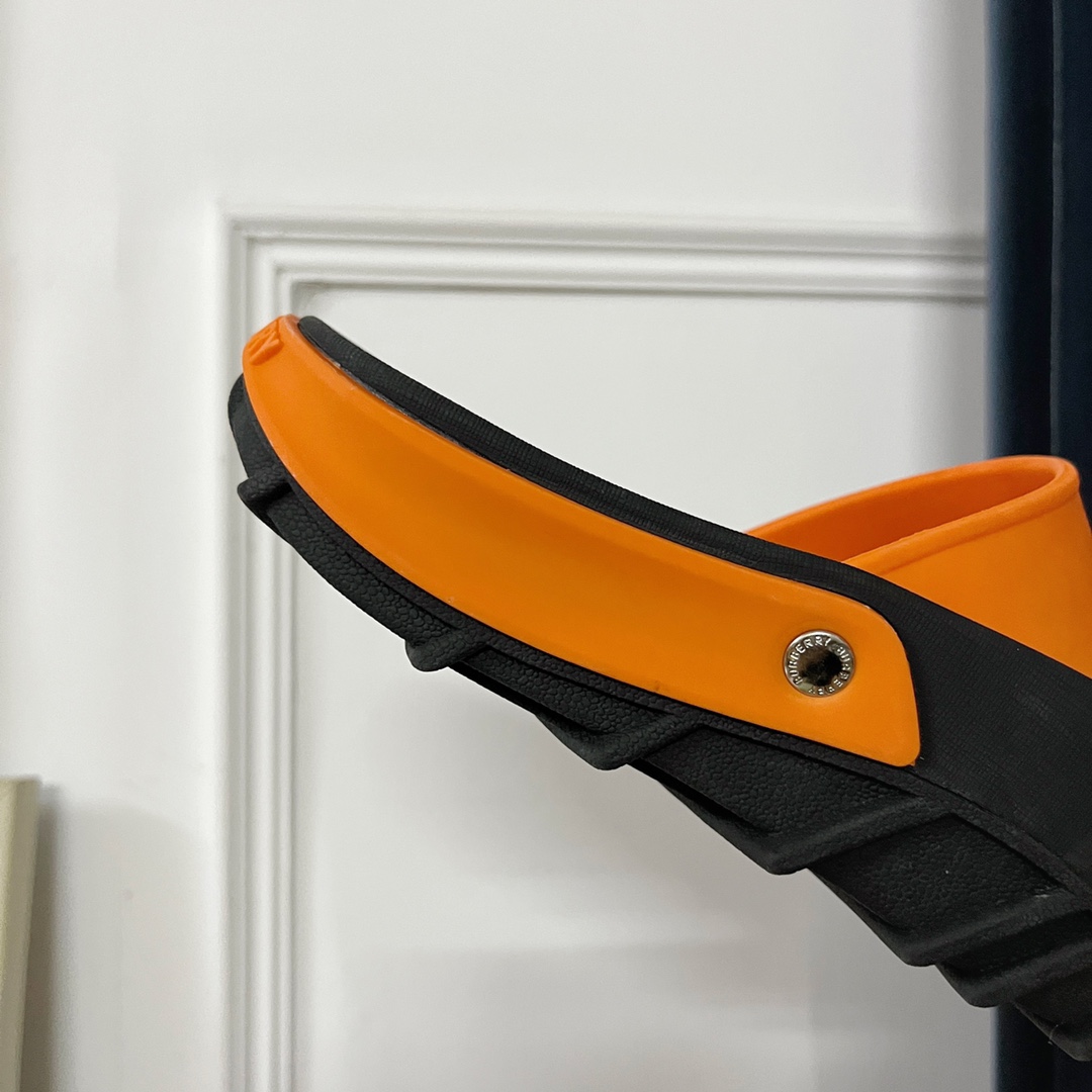 Burberry Bucklow Logo Slides - DopestKickz