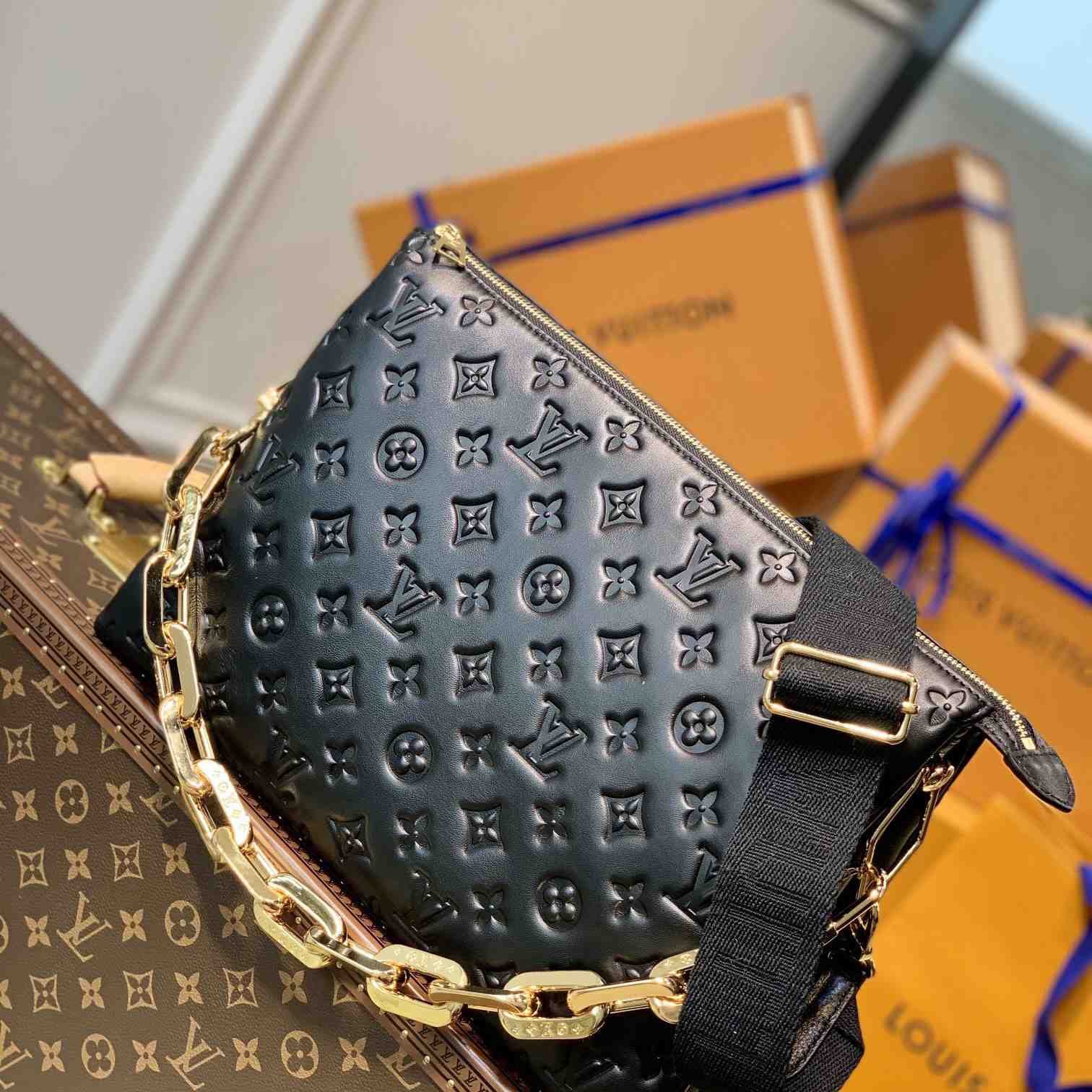 Louis Vuitton Coussin PM Black Lamb (34 x 24 x 12cm)    M57783 - DopestKickz