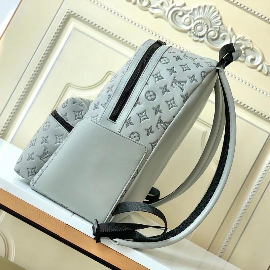 Louis Vuitton Discovery Backpack (29-38-20cm)    M46557 - DopestKickz
