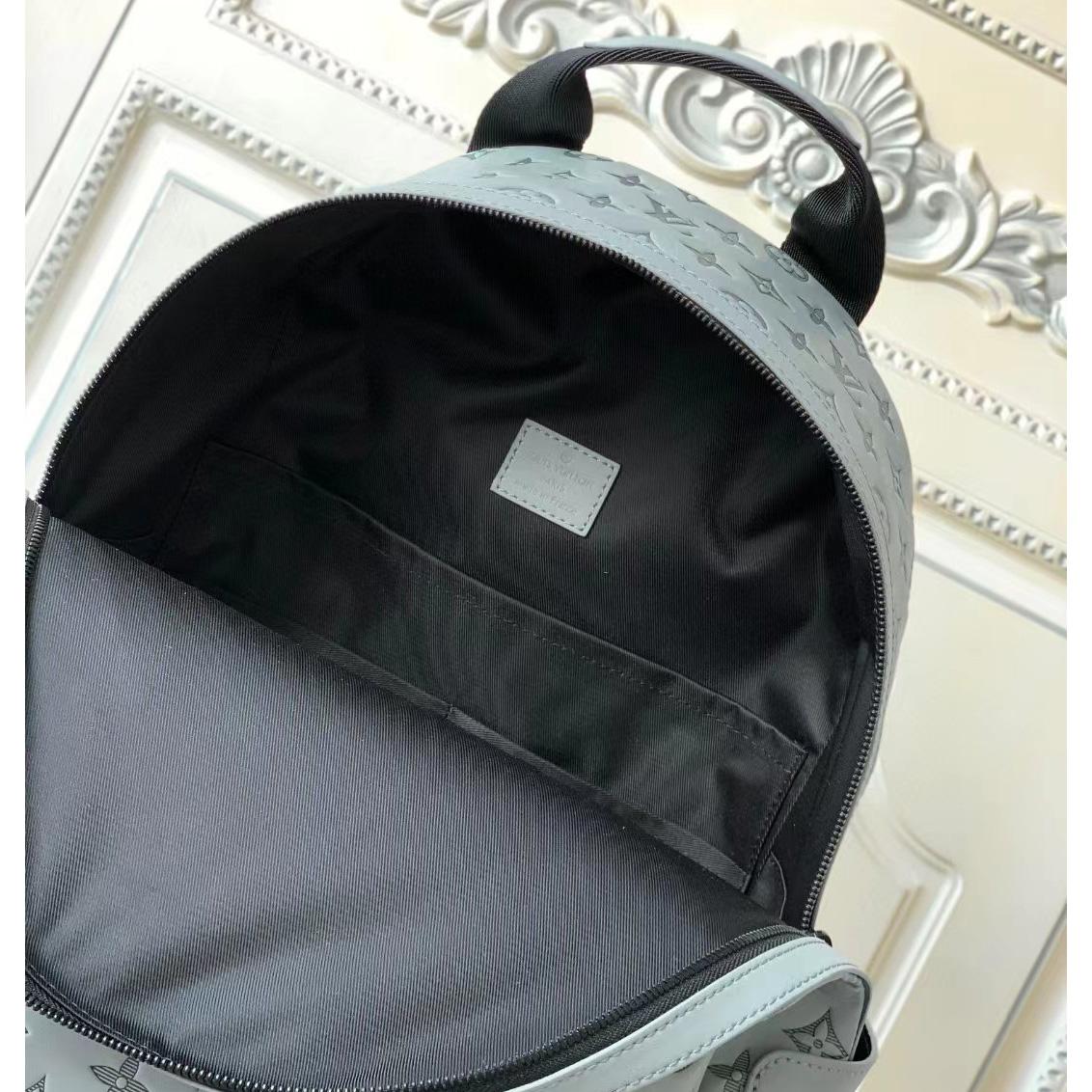 Louis Vuitton Discovery Backpack (29-38-20cm)    M46557 - DopestKickz