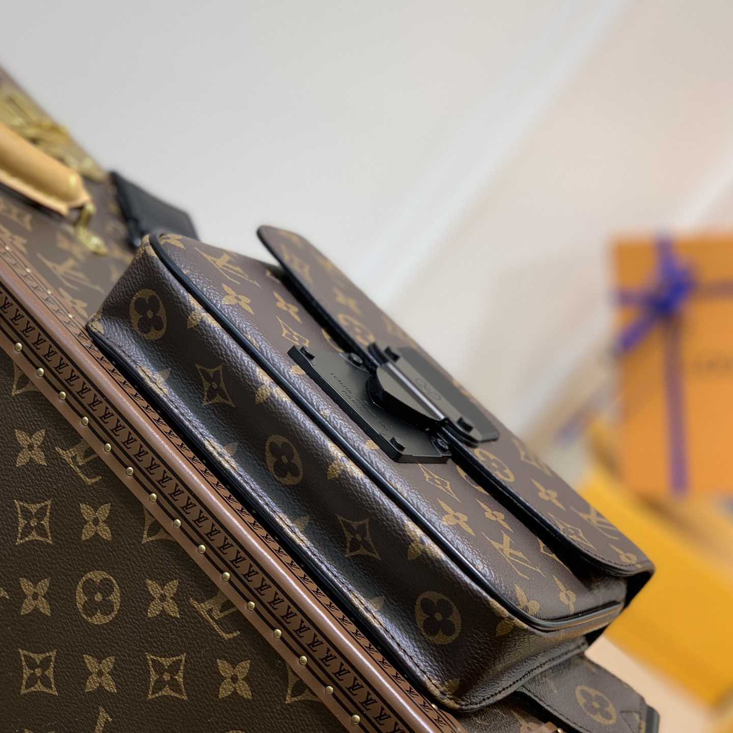 Louis Vuitton S Lock Sling Bag(21-15-4cm)    M45807 - DopestKickz