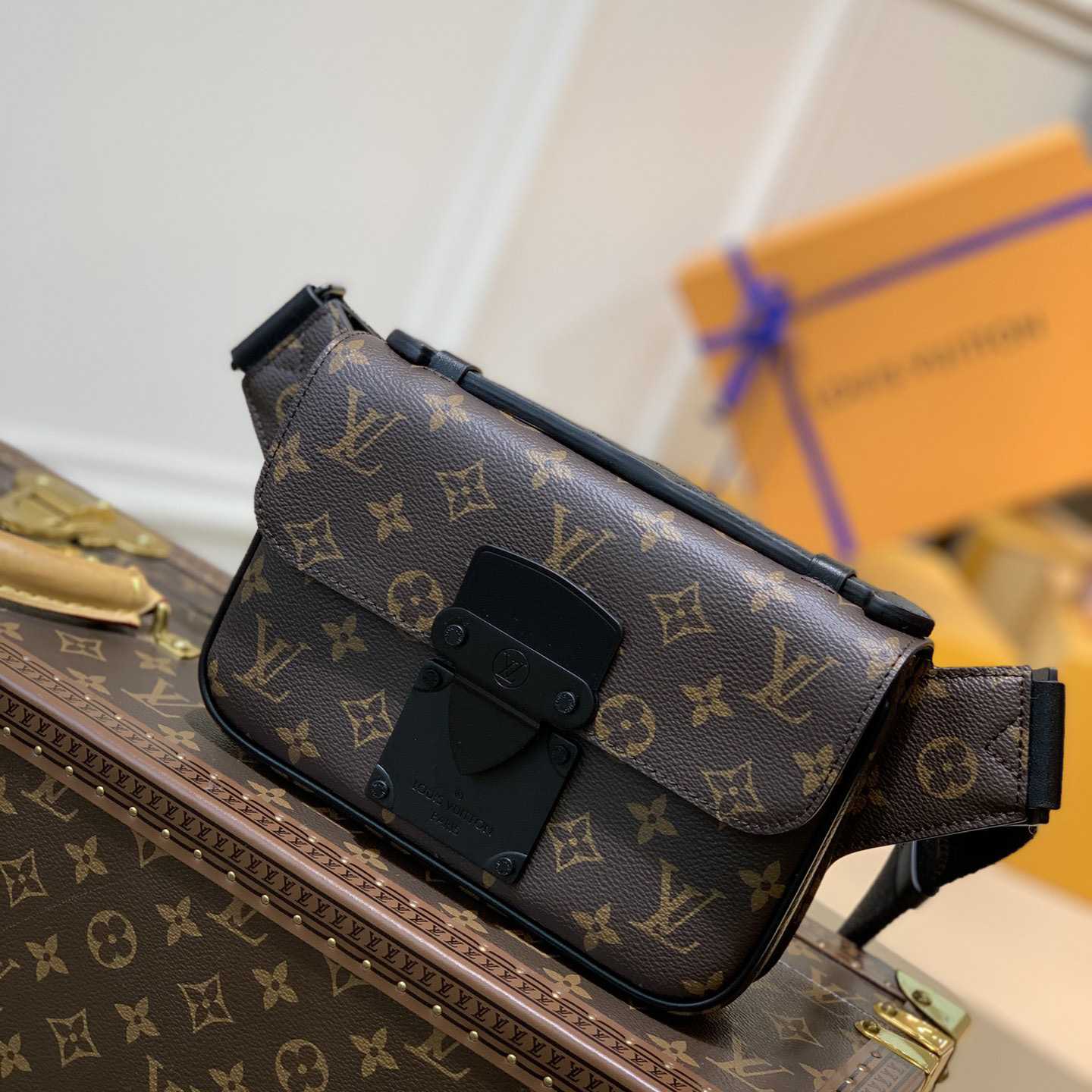 Louis Vuitton S Lock Sling Bag(21-15-4cm)    M45807 - DopestKickz