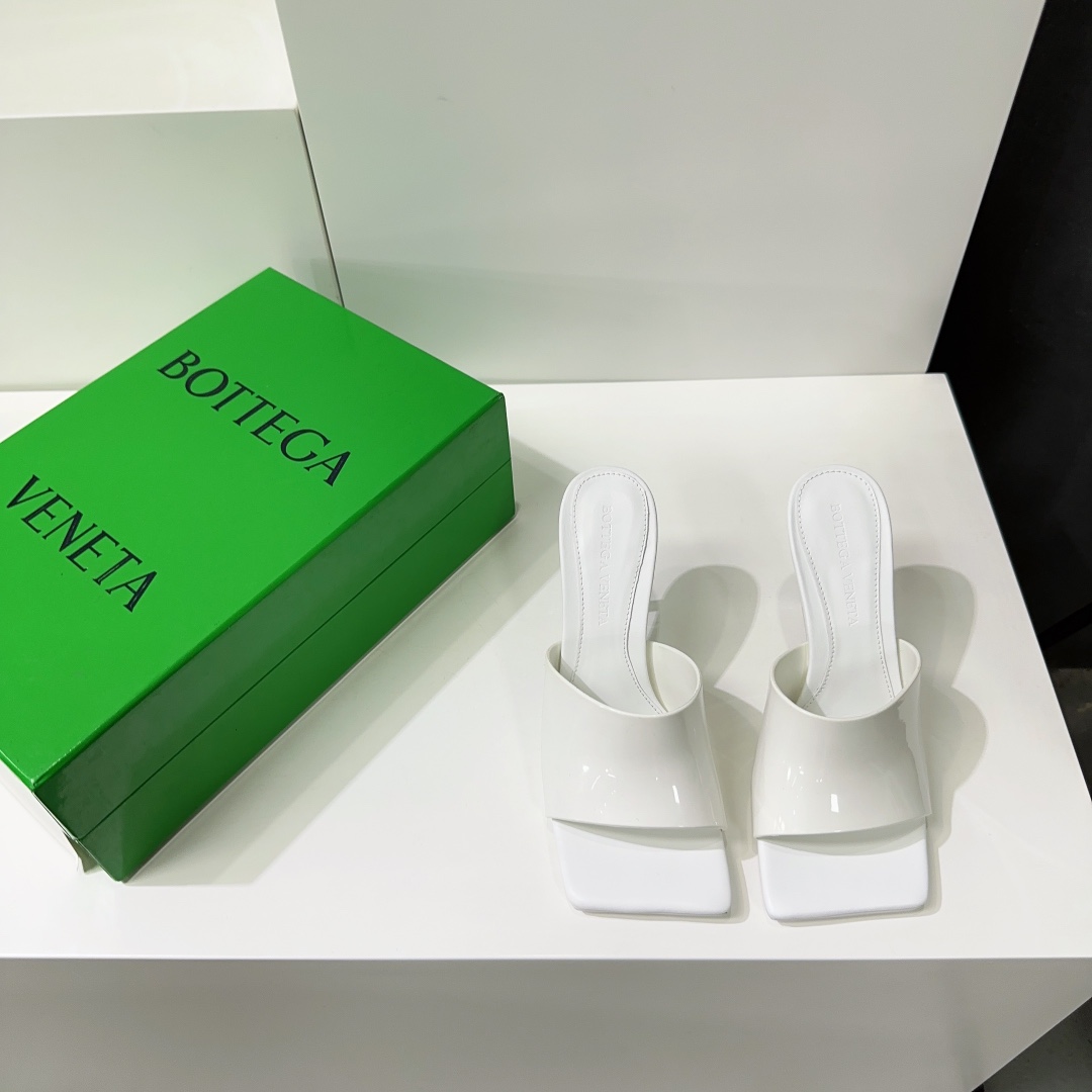 Bottega Veneta Stretch Mule - DopestKickz