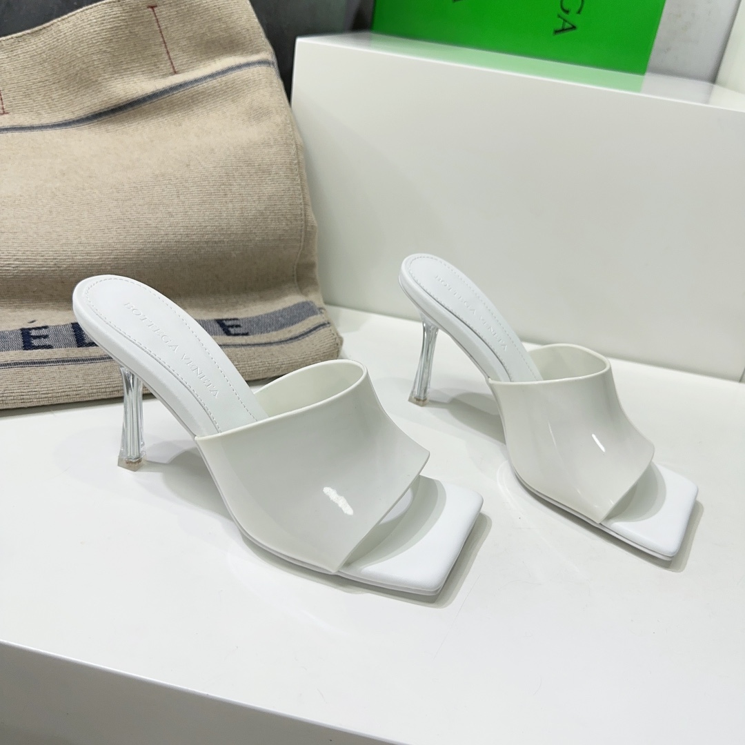 Bottega Veneta Stretch Mule - DopestKickz