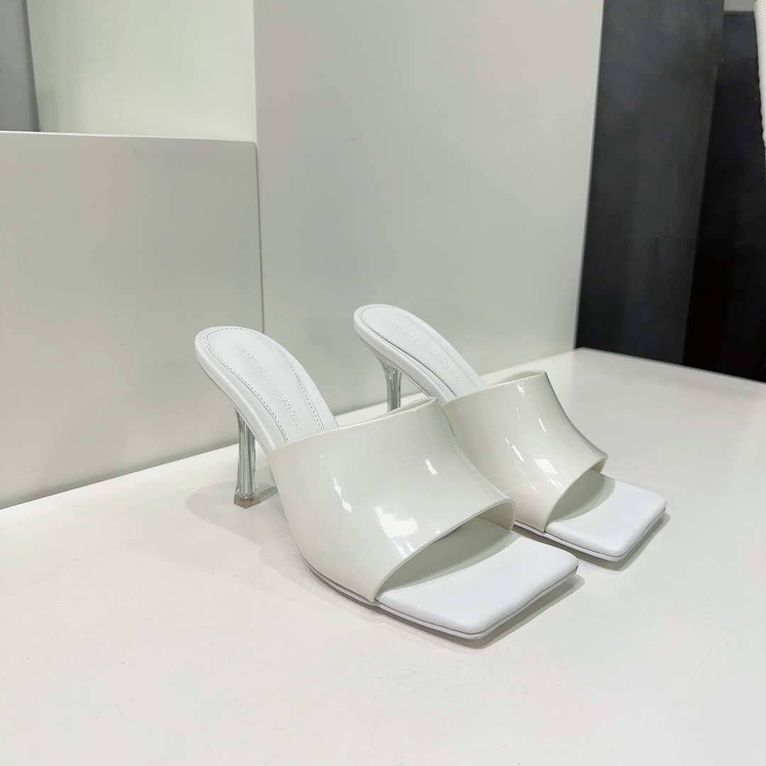 Bottega Veneta Stretch Mule - DopestKickz