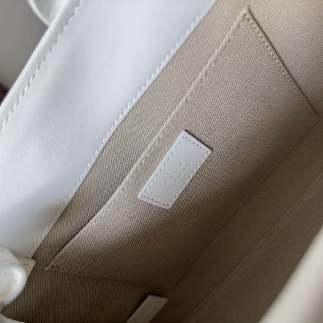 Chloe Small Woody Tote Bag - DopestKickz