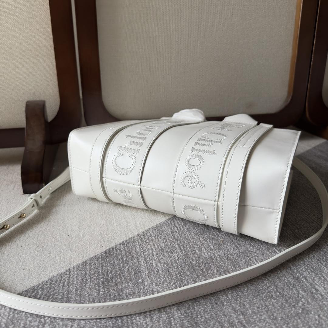 Chloe Small Woody Tote Bag - DopestKickz