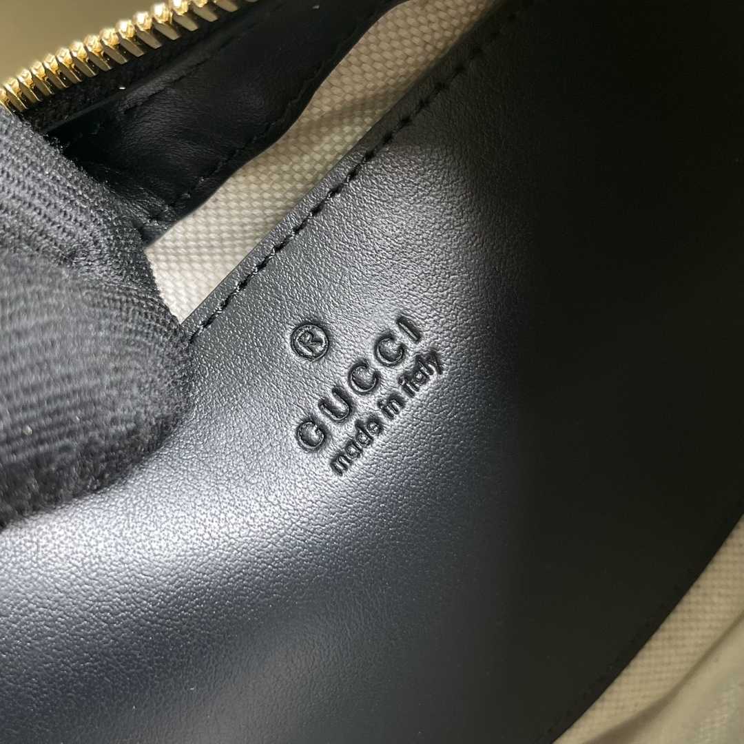 Gucci GG Matelasse Small Shoulder Bag(27x 18x 7cm) - DopestKickz