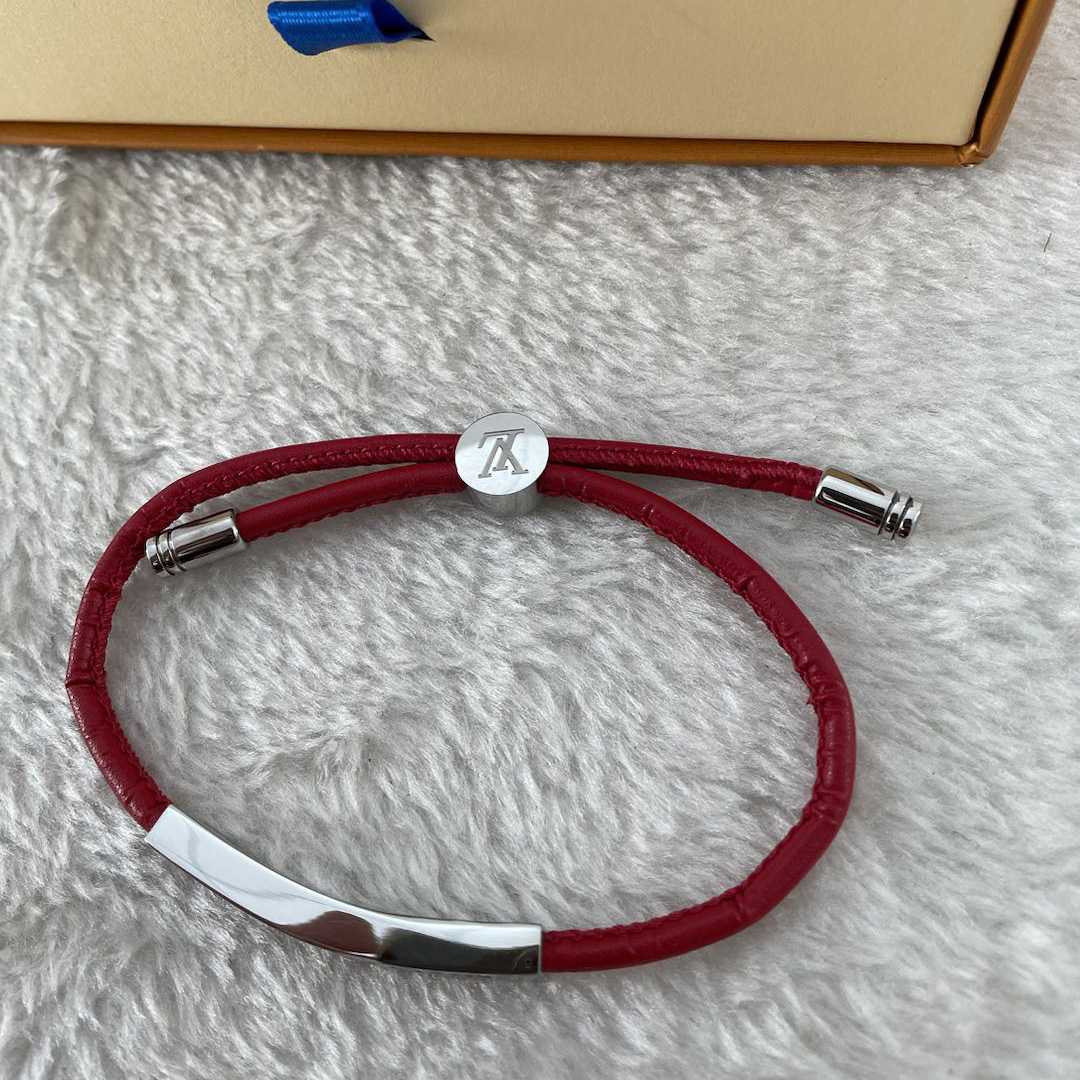 Louis Vuitton Clip It Bracelet     M8120E - DopestKickz