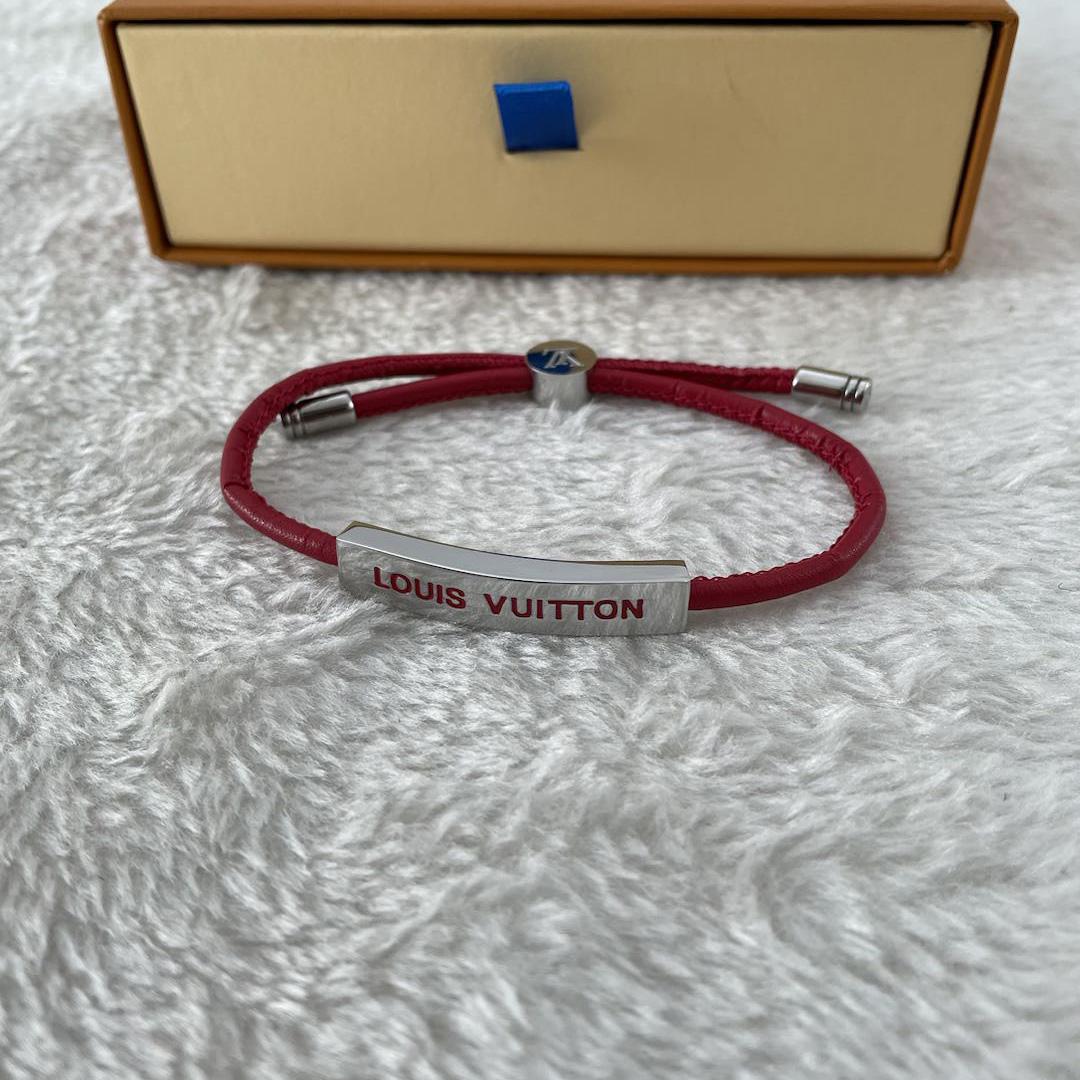 Louis Vuitton Clip It Bracelet     M8120E - DopestKickz