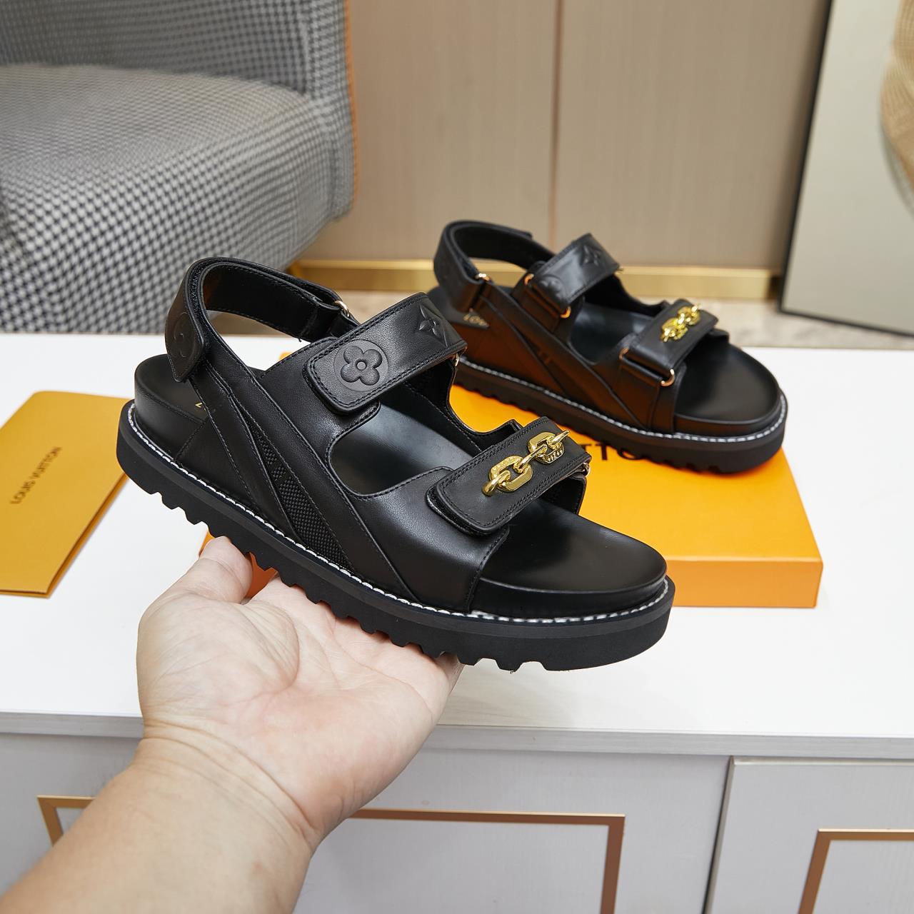 Louis Vuitton Paseo Flat Comfort Sandal   1AB3QE - DopestKickz