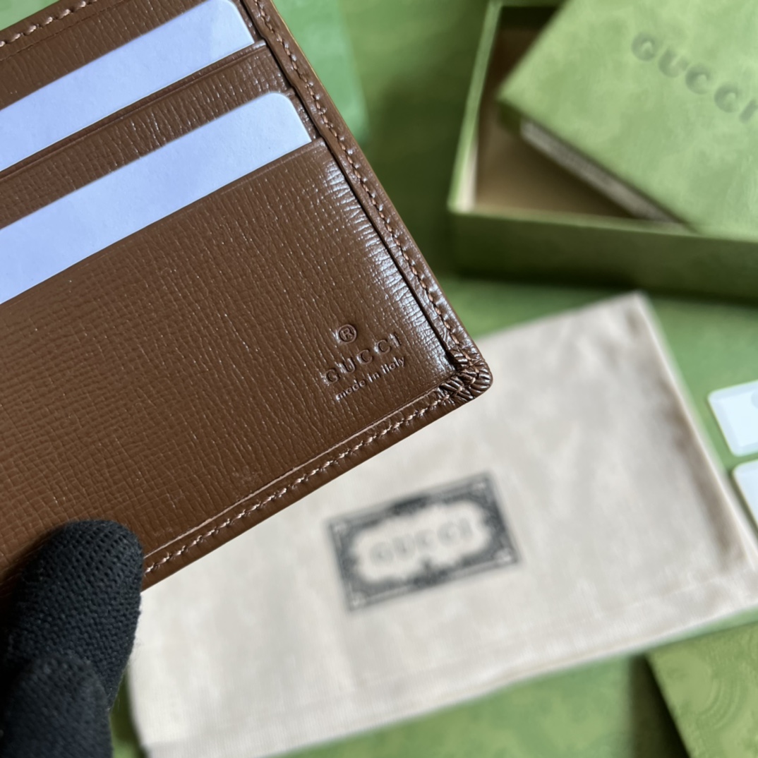 Gucci Wallet With Interlocking G - DopestKickz