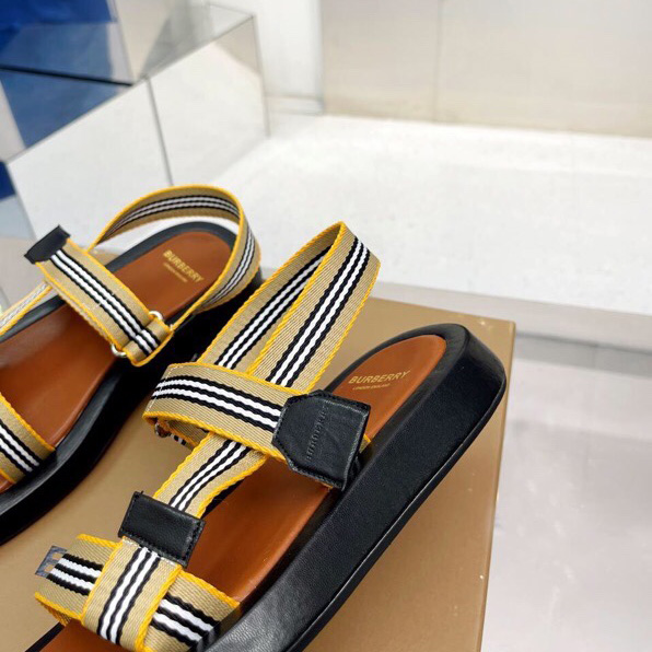 Burberry Icon Stripe Flat Sandals - DopestKickz