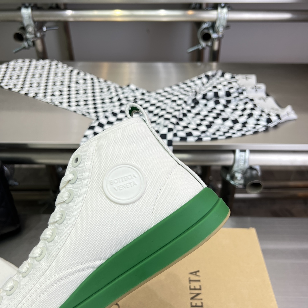 Bottega Veneta Vulcan Sneaker - DopestKickz