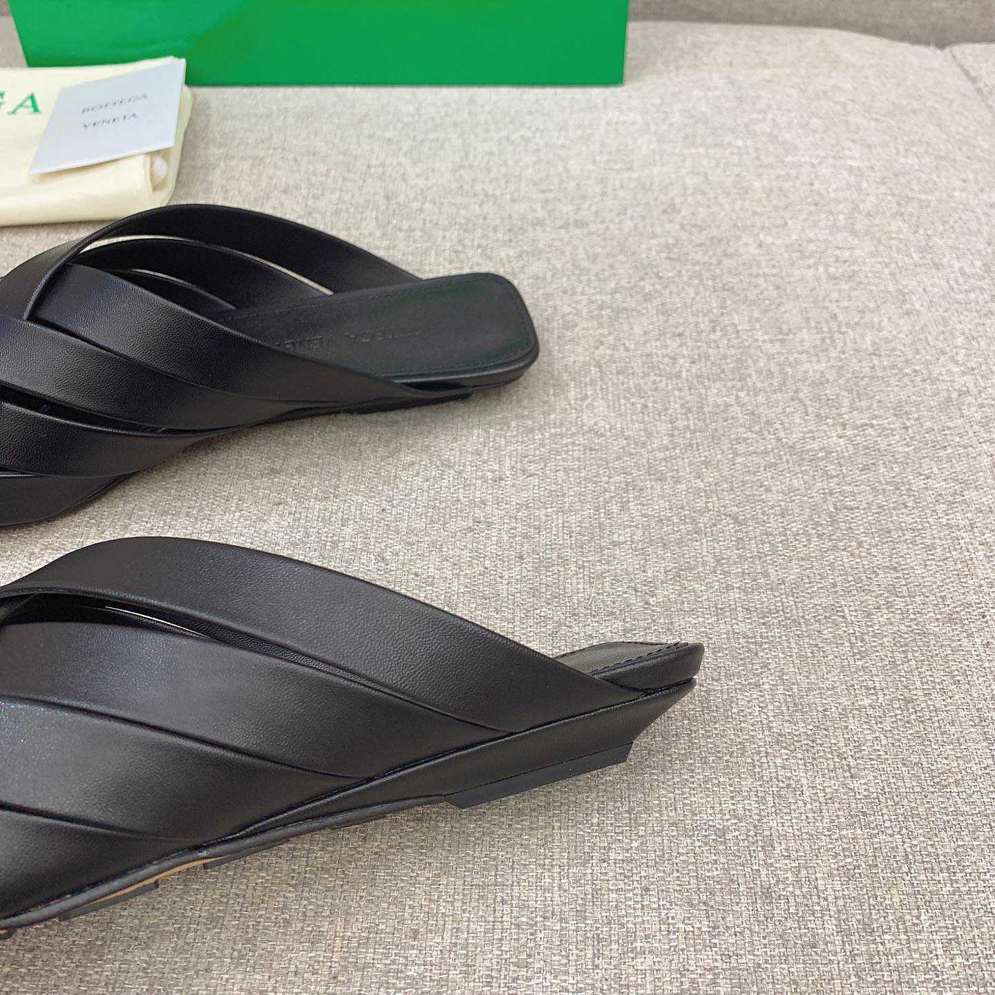 Bottega Veneta Alfie Slipper - DopestKickz