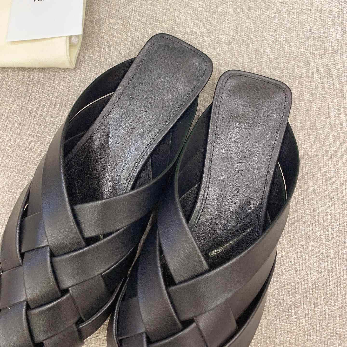 Bottega Veneta Alfie Slipper - DopestKickz