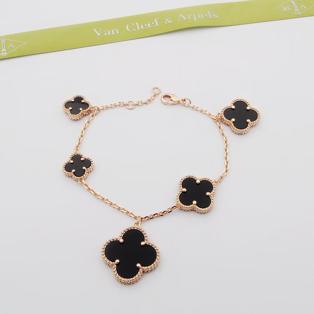 Van Cleef & Arpels Bracelet - DopestKickz