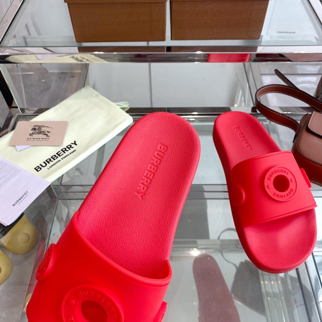 Burberry Eyelet Rubber Slide - DopestKickz