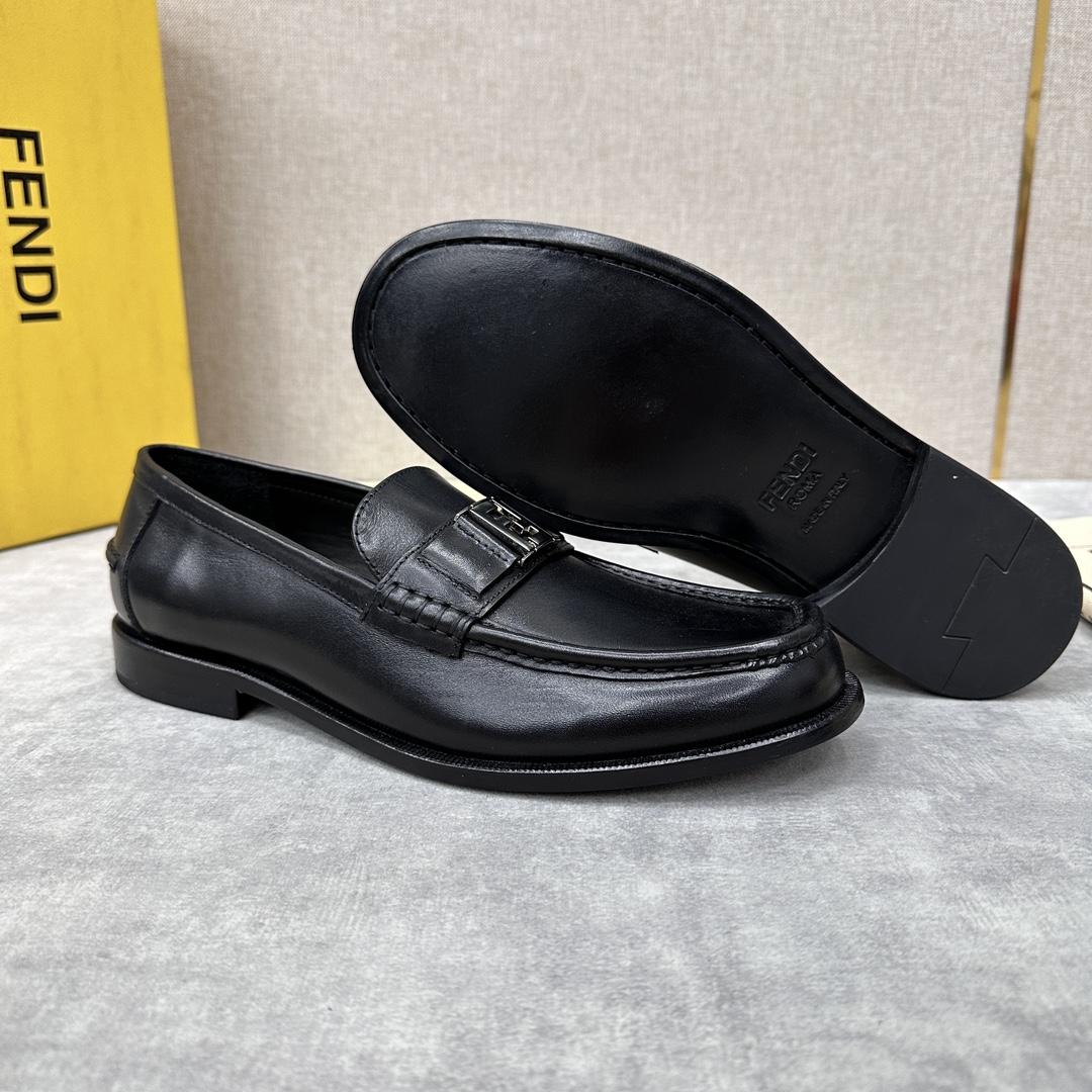 Fendi Men's Black Loafer - DopestKickz