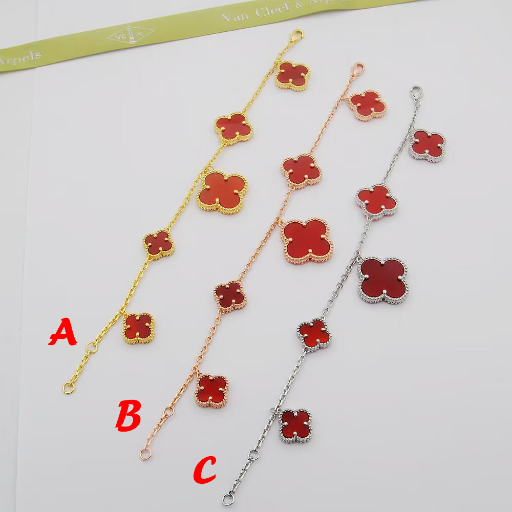 Van Cleef & Arpels Bracelet - DopestKickz