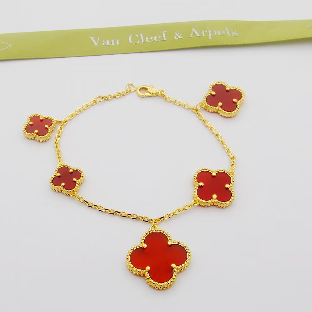 Van Cleef & Arpels Bracelet - DopestKickz