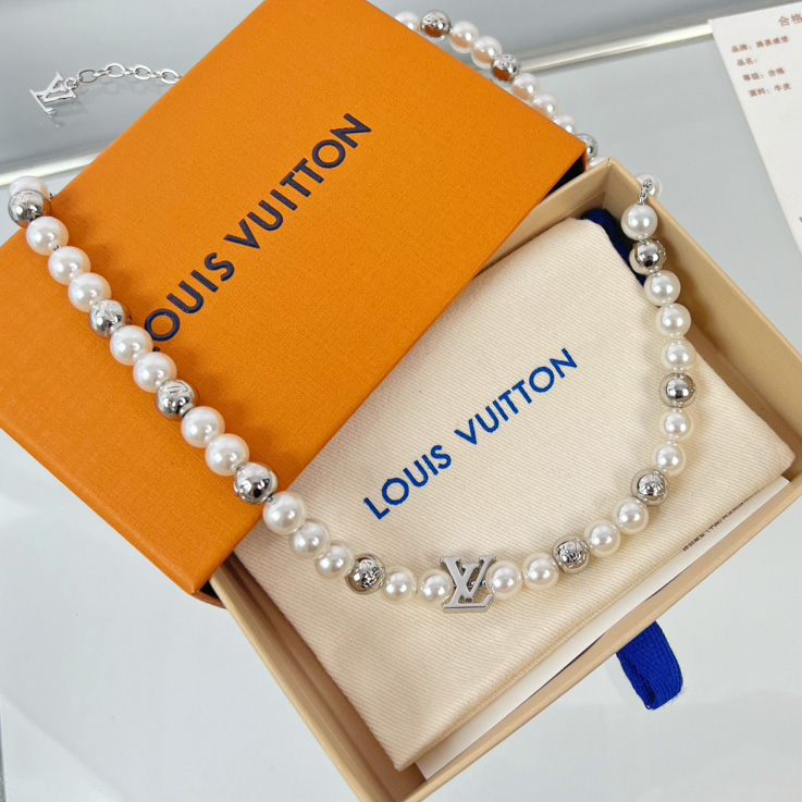 Louis Vuitton Monogram Pearls Necklace    M01157 - DopestKickz