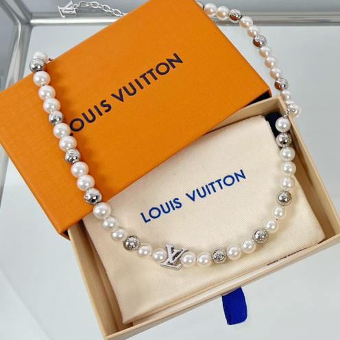 Louis Vuitton Monogram Pearls Necklace    M01157 - DopestKickz