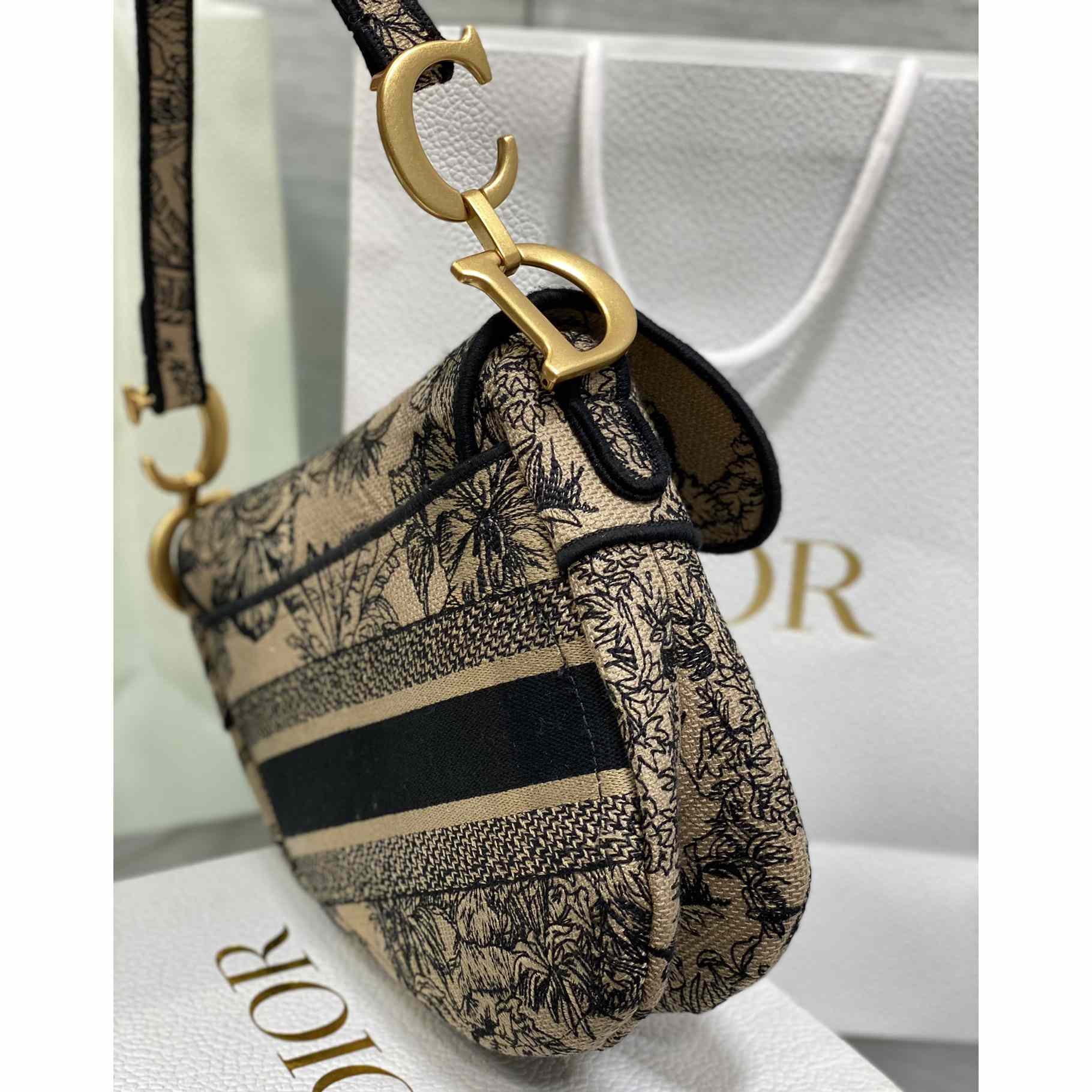 Dior Saddle Bag  - DopestKickz