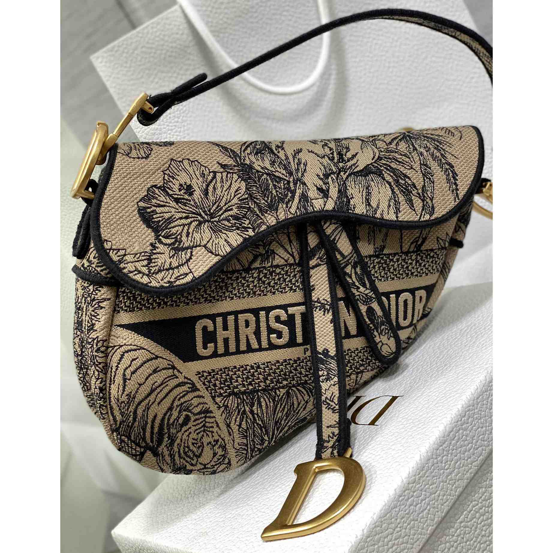 Dior Saddle Bag  - DopestKickz