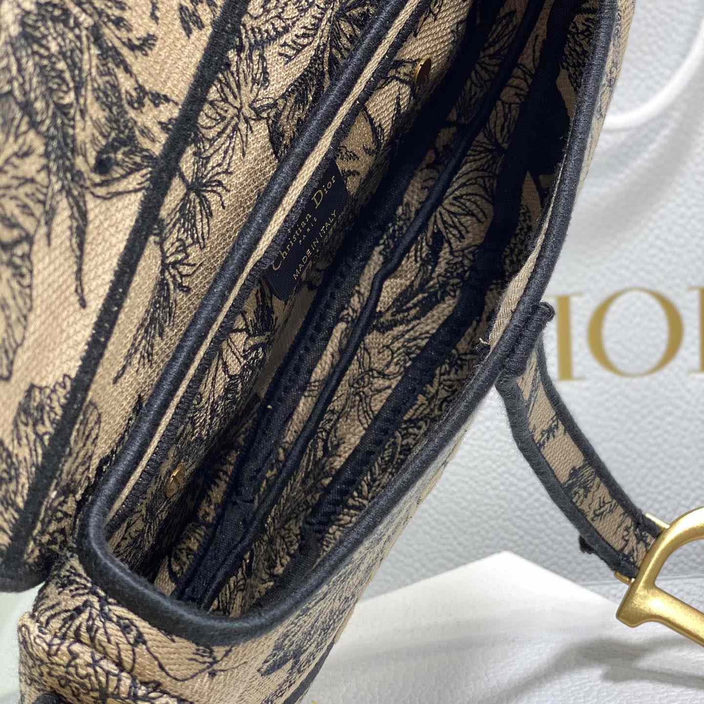 Dior Saddle Bag  - DopestKickz
