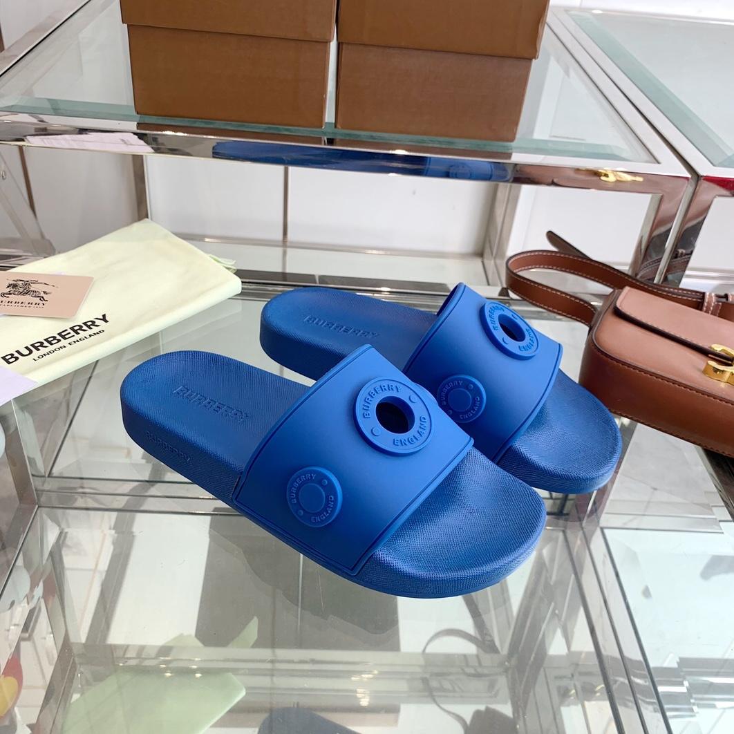Burberry Eyelet Rubber Slide - DopestKickz