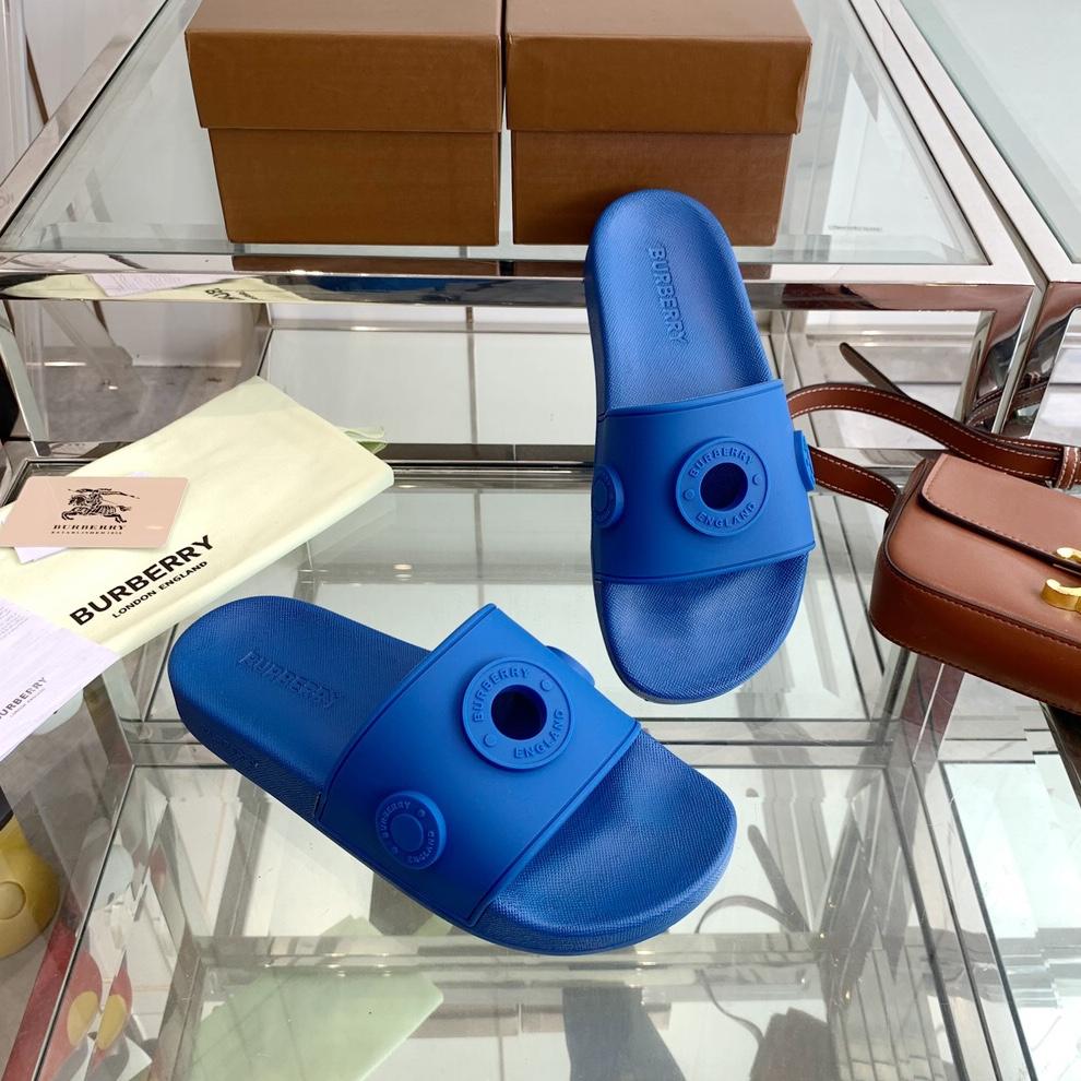Burberry Eyelet Rubber Slide - DopestKickz