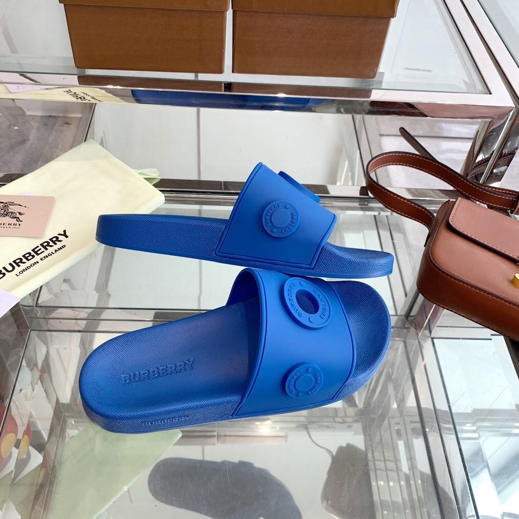 Burberry Eyelet Rubber Slide - DopestKickz