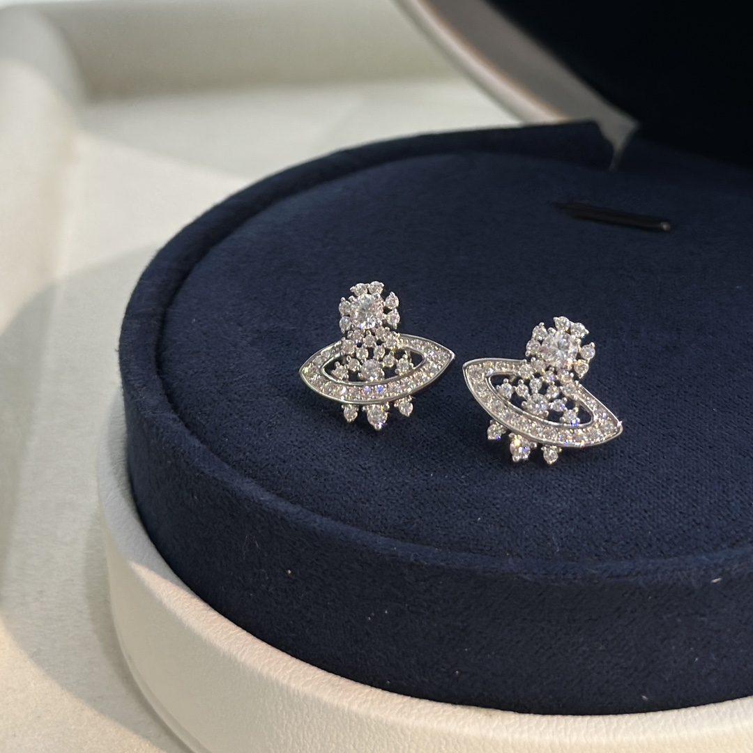 Vivienne Westwood  'Grace' Earrings - DopestKickz